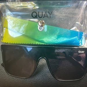 quay nightfall glasses